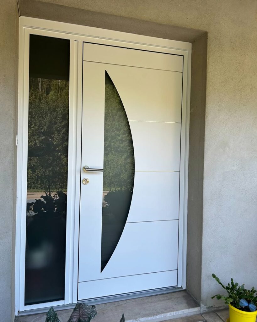 Chez Ombré Fenêtre, on trouve la porte de ses rêves