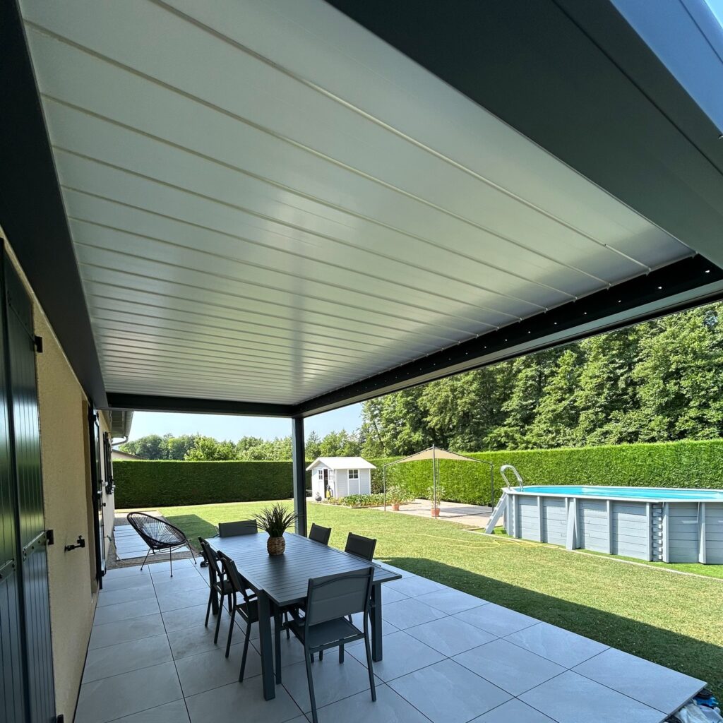 Trop de soleil?.... la solution Ombré Fenêtre: la pergola